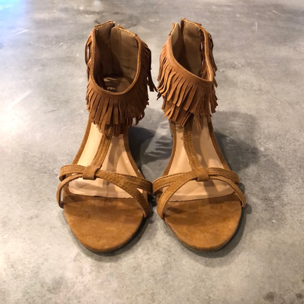 Fun fringe strappy sandal!!! NWOT